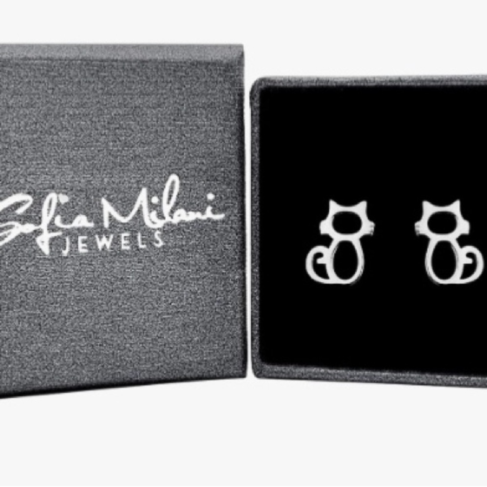 New with box Sterling Silver minimalist cats studs - Picture 2 of 6